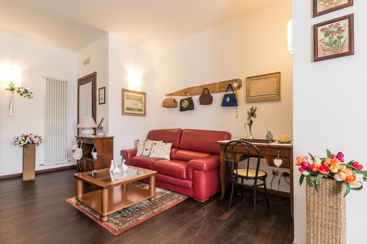 Casa Bibi Villa Cartiera Reali Luaran gambar